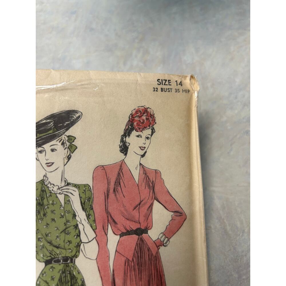 Vintage 1940's Vogue Special Designs Pattern #S-4225 One Piece Dress HTF RARE - Picture 3 of 6